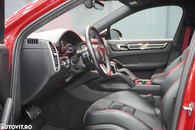 Porsche Cayenne Coupe din 2020 cu 63.993 km - oferta POR122932 - foto 13