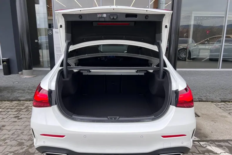 Mercedes-Benz A din 2024 cu 3.150 km - oferta MER122943 - foto 4