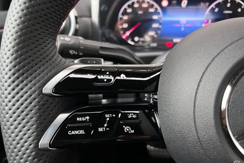 Mercedes-Benz A din 2024 cu 3.150 km - oferta MER122943 - foto 15