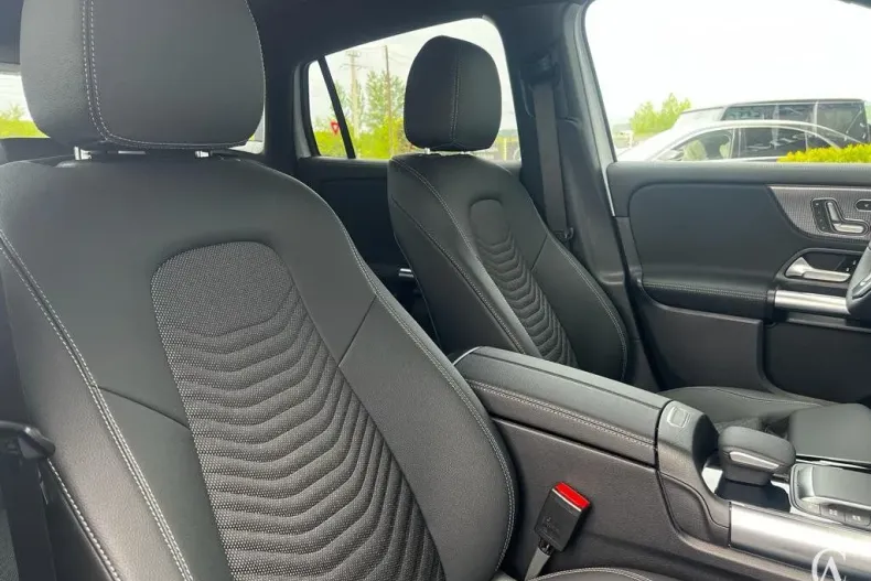 Mercedes-Benz GLA din 2023 cu 10 km - oferta MER122945 - foto 9