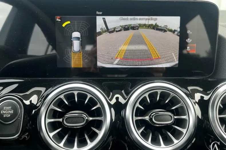 Mercedes-Benz GLA din 2023 cu 10 km - oferta MER122945 - foto 12