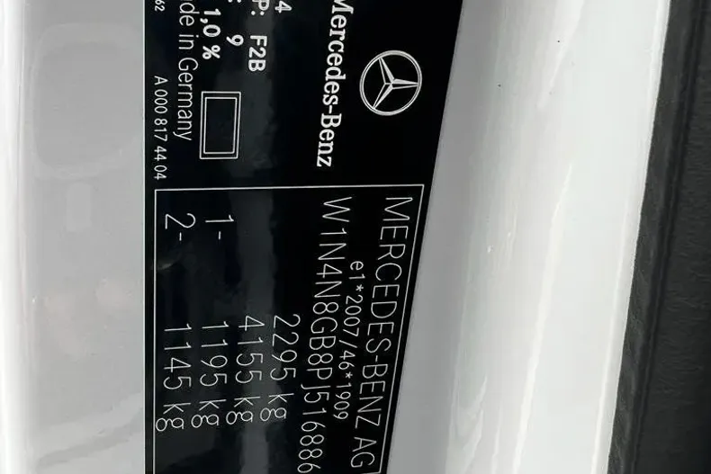 Mercedes-Benz GLA din 2023 cu 10 km - oferta MER122945 - foto 18