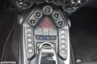 Aston Martin V8 Vantage din 2021 cu 3.100 km - oferta AST122965 - foto 13