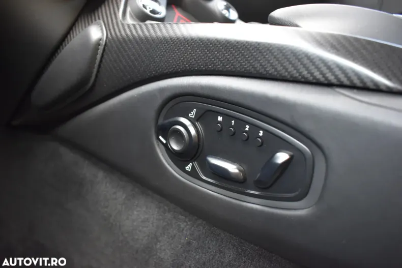 Aston Martin V8 Vantage din 2021 cu 3.100 km - oferta AST122965 - foto 16