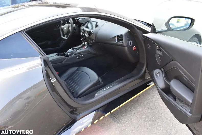 Aston Martin V8 Vantage din 2021 cu 3.100 km - oferta AST122965 - foto 24