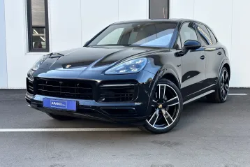 Porsche Cayenne din 2021 - oferta POR122978