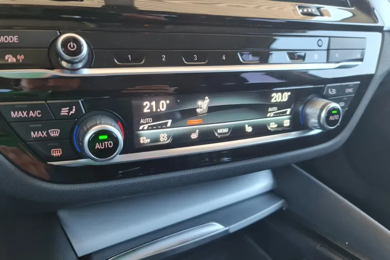 BMW Seria 5 din 2022 cu 95.900 km - oferta BMW122979 - foto 16