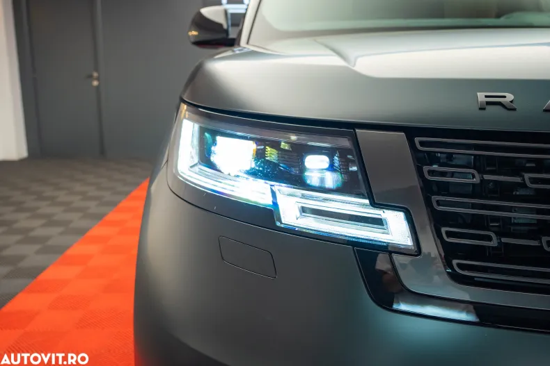 Land Rover Range Rover din 2024 cu 2.568 km - oferta LAN122980 - foto 11