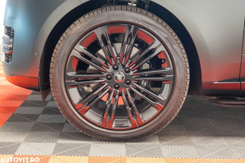 Land Rover Range Rover din 2024 cu 2.568 km - oferta LAN122980 - foto 12