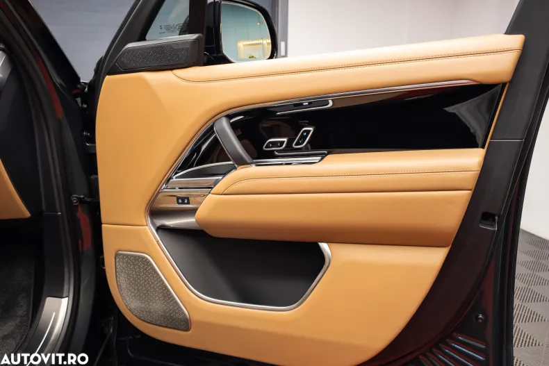 Land Rover Range Rover din 2024 cu 2.568 km - oferta LAN122980 - foto 15