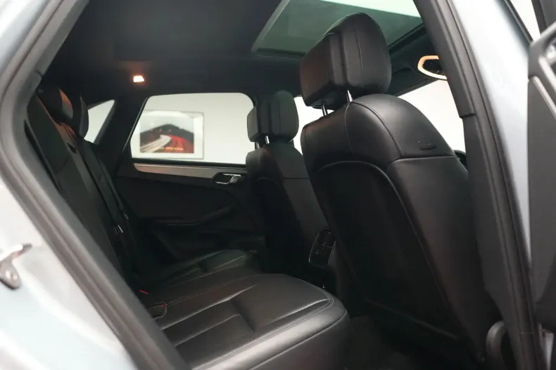 Porsche Macan din 2020 cu 74.200 km - oferta POR122982 - foto 12