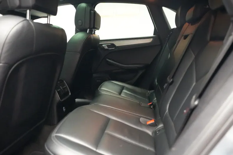 Porsche Macan din 2020 cu 74.200 km - oferta POR122982 - foto 18