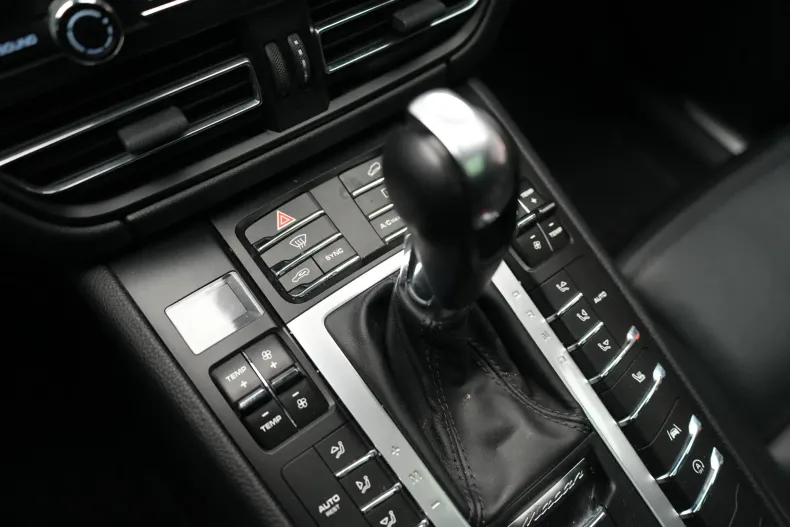 Porsche Macan din 2020 cu 74.200 km - oferta POR122982 - foto 24