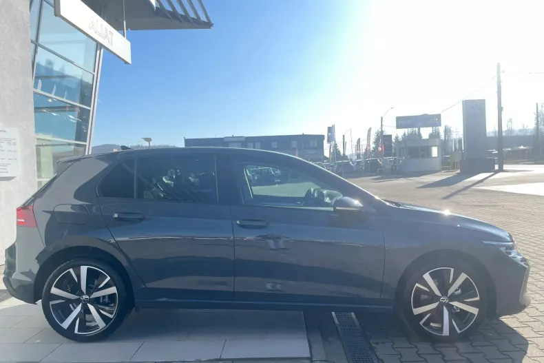 Volkswagen Golf din 2024 cu 1 km - oferta VOL123002 - foto 3