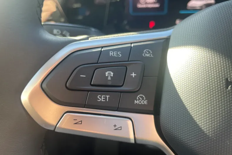 Volkswagen Golf din 2024 cu 1 km - oferta VOL123002 - foto 16