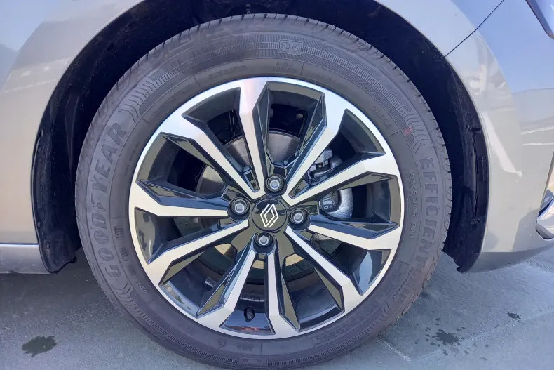 Renault Clio din 2023 cu 2.845 km - oferta REN123010 - foto 4