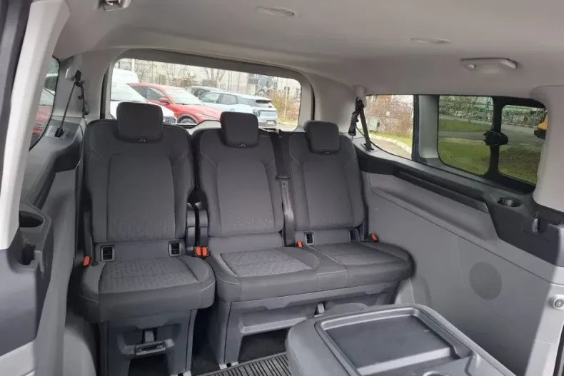 Ford Tourneo Custom din 2024 cu 35.900 km - oferta FOR123014 - foto 10