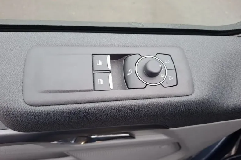 Ford Tourneo Custom din 2024 cu 35.900 km - oferta FOR123014 - foto 14