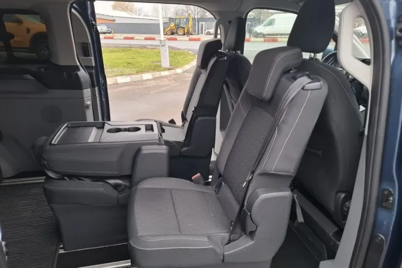 Ford Tourneo Custom din 2024 cu 35.900 km - oferta FOR123014 - foto 20