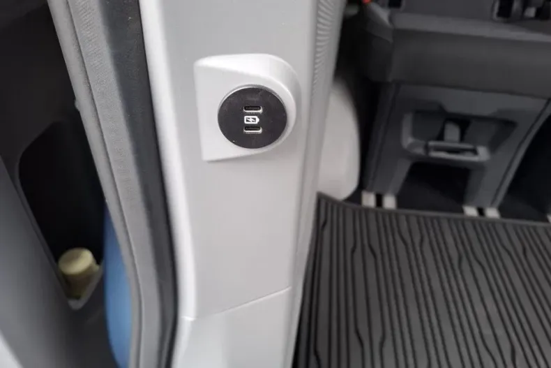 Ford Tourneo Custom din 2024 cu 35.900 km - oferta FOR123014 - foto 21