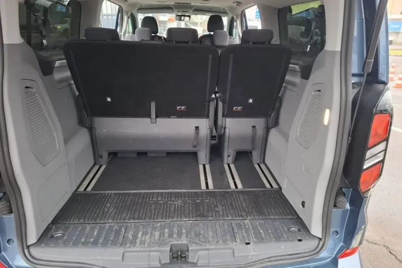 Ford Tourneo Custom din 2024 cu 35.900 km - oferta FOR123014 - foto 23