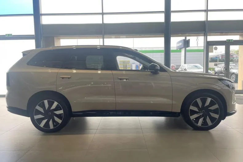 Volvo EX90 din 2024 cu 7 km - oferta VOL123015 - foto 4