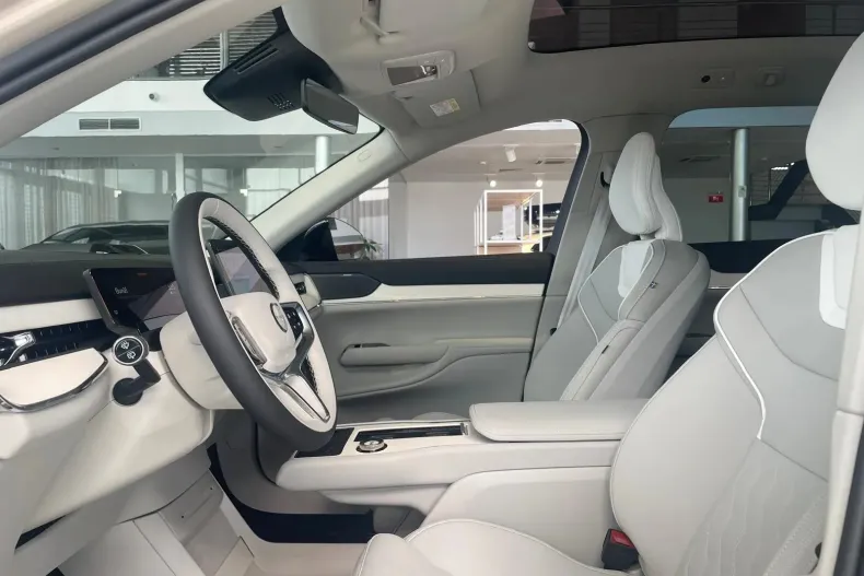 Volvo EX90 din 2024 cu 7 km - oferta VOL123015 - foto 8