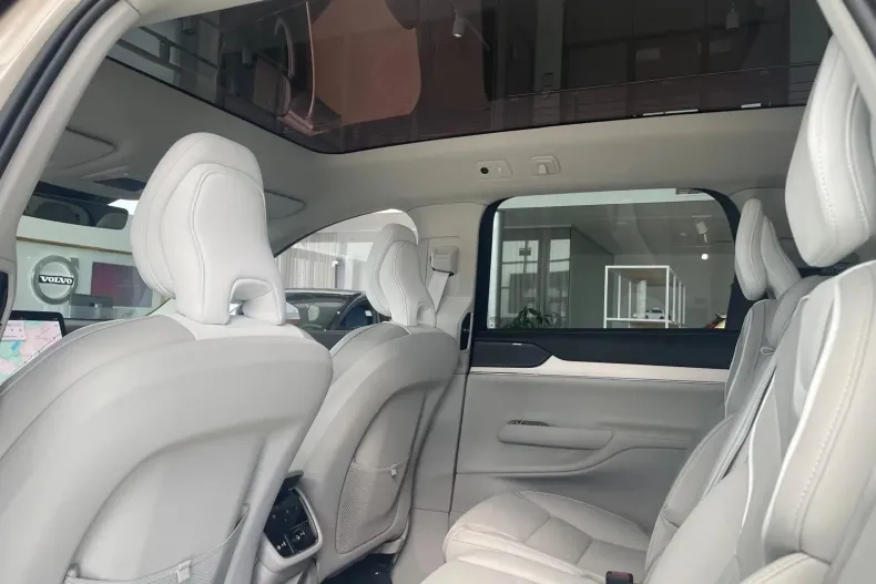 Volvo EX90 din 2024 cu 7 km - oferta VOL123015 - foto 11