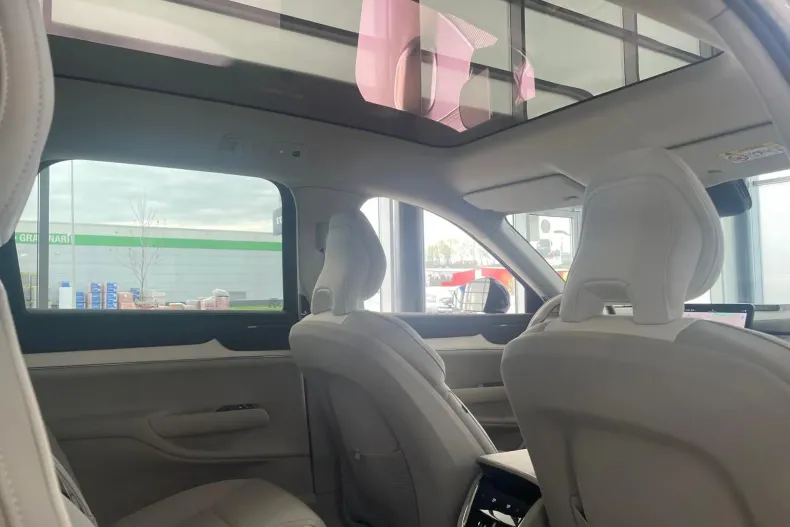 Volvo EX90 din 2024 cu 7 km - oferta VOL123015 - foto 17