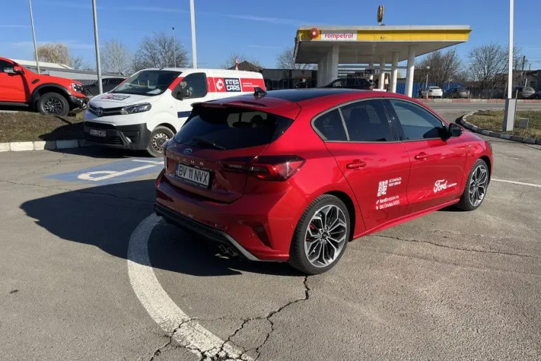 Ford Focus din 2024 cu 14.000 km - oferta FOR123019 - foto 5