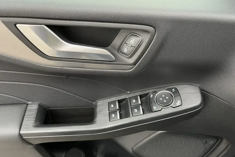 Ford Kuga din 2021 cu 51.209 km - oferta FOR123022 - foto 9