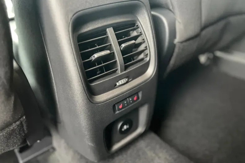 Ford Kuga din 2025 cu 1 km - oferta FOR123042 - foto 14