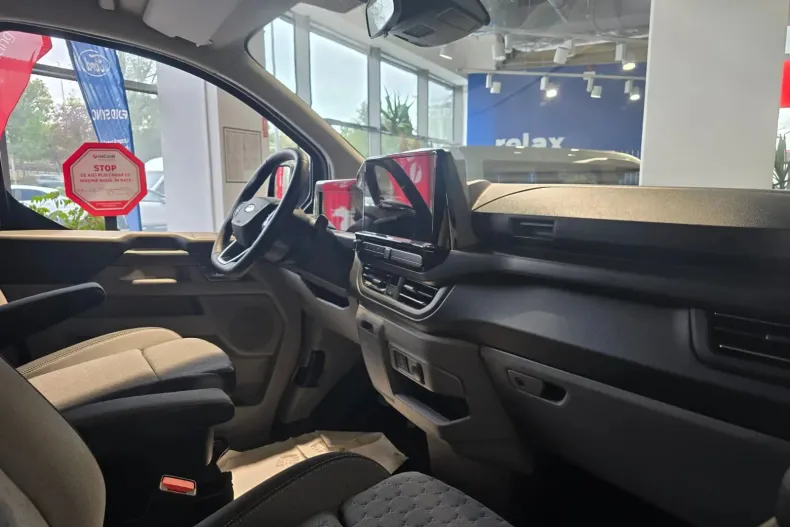Ford Tourneo Custom din 2025 cu 1 km - oferta FOR123044 - foto 12