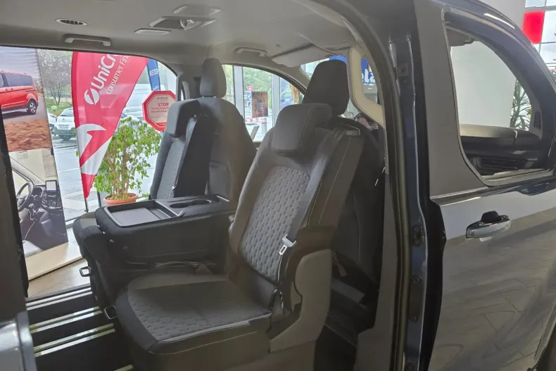 Ford Tourneo Custom din 2025 cu 1 km - oferta FOR123044 - foto 17