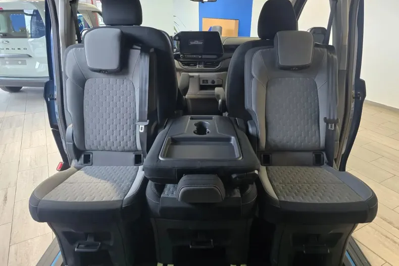 Ford Tourneo Custom din 2025 cu 1 km - oferta FOR123044 - foto 18