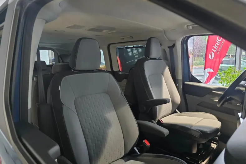 Ford Tourneo Custom din 2025 cu 1 km - oferta FOR123044 - foto 19