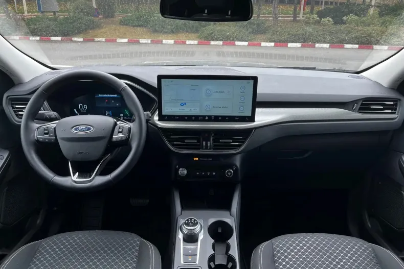 Ford Kuga din 2024 cu 6.000 km - oferta FOR123054 - foto 11