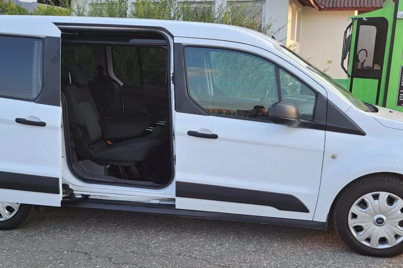 Ford Transit Connect din 2020 cu 172.196 km - oferta FOR123061 - foto 9