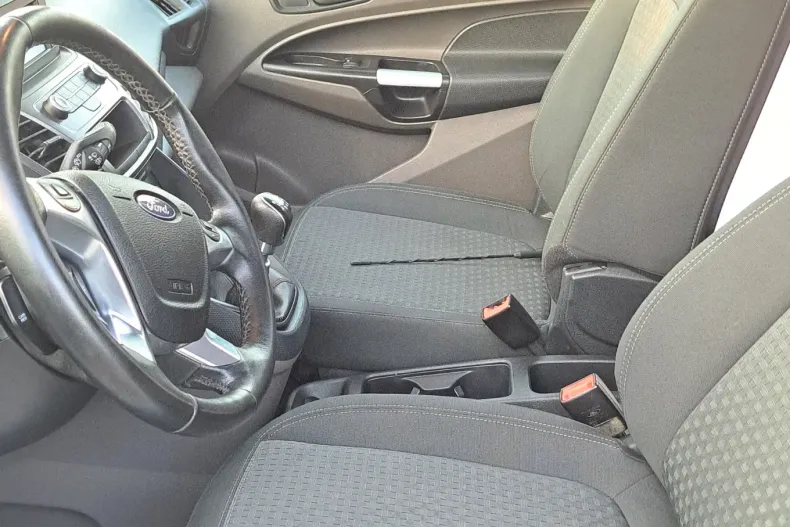 Ford Transit Connect din 2020 cu 172.196 km - oferta FOR123061 - foto 30