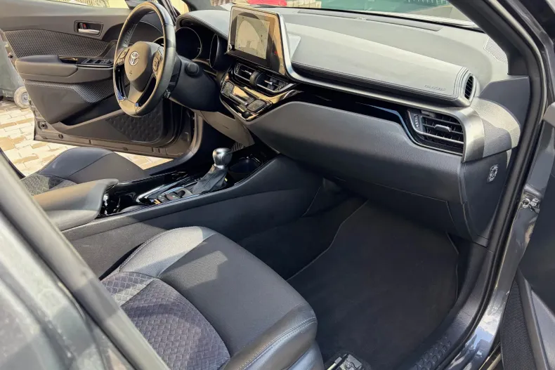 Toyota C-HR din 2022 cu 111.100 km - oferta TOY123065 - foto 8