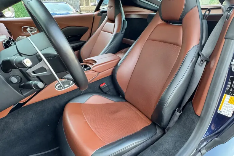 Aston Martin V8 Vantage din 2019 cu 28.276 km - oferta AST123089 - foto 10