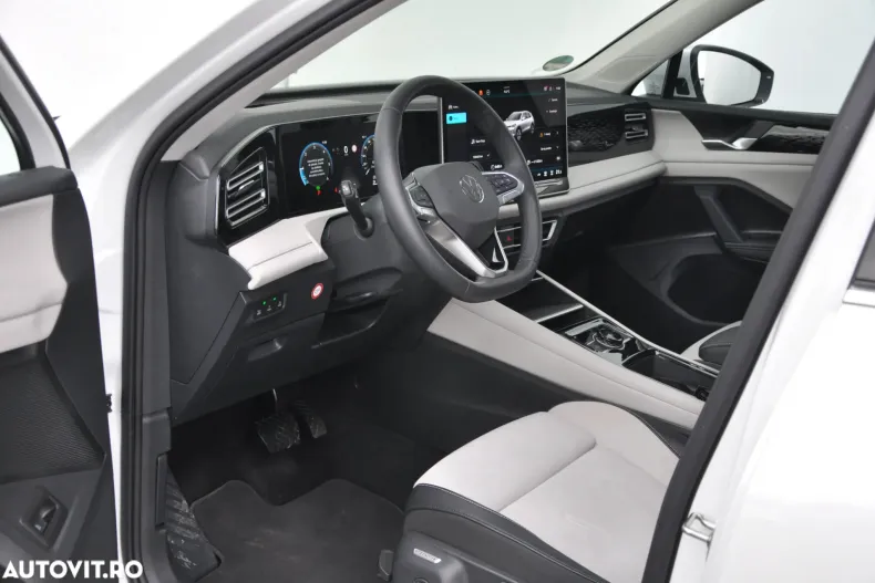 Volkswagen Tiguan din 2024 cu 10.044 km - oferta VOL123094 - foto 10