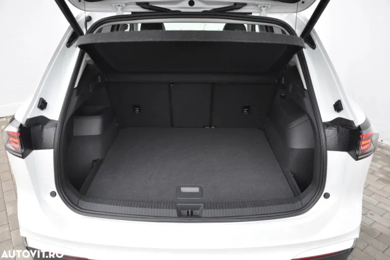 Volkswagen Tiguan din 2024 cu 10.044 km - oferta VOL123094 - foto 38