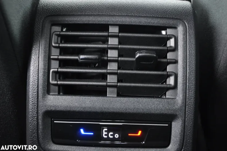 Volkswagen Golf din 2025 cu 11.000 km - oferta VOL123100 - foto 27