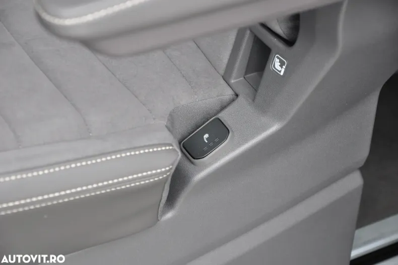 Volkswagen Multivan din 2025 cu 4.000 km - oferta VOL123104 - foto 6