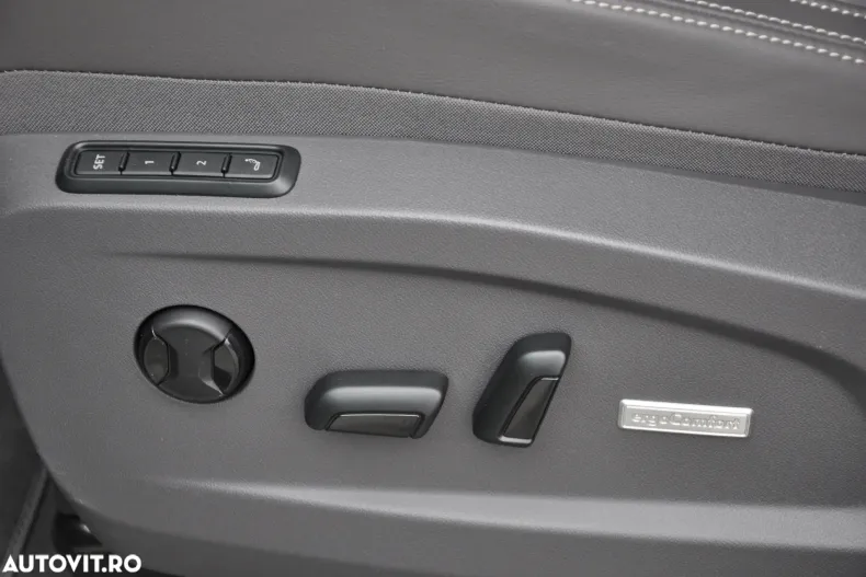 Volkswagen Multivan din 2025 cu 4.000 km - oferta VOL123104 - foto 24