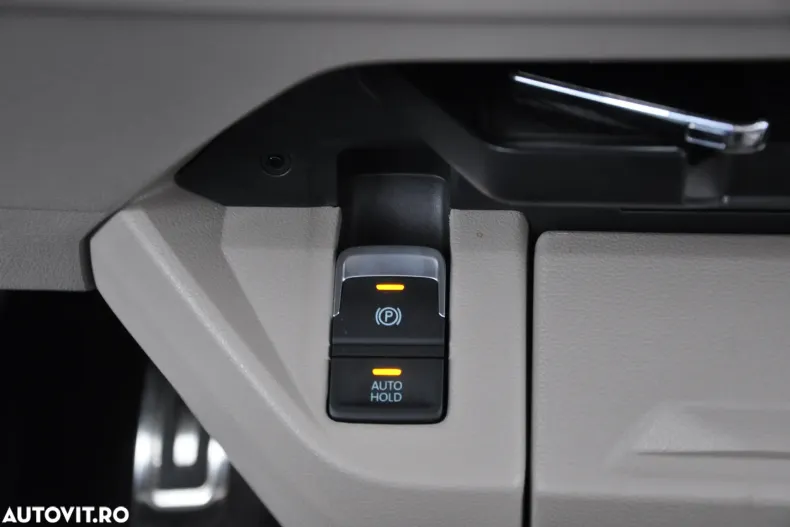 Volkswagen Multivan din 2025 cu 4.000 km - oferta VOL123104 - foto 35