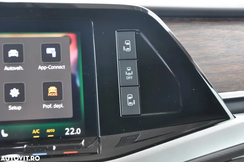 Volkswagen Multivan din 2025 cu 4.000 km - oferta VOL123104 - foto 38