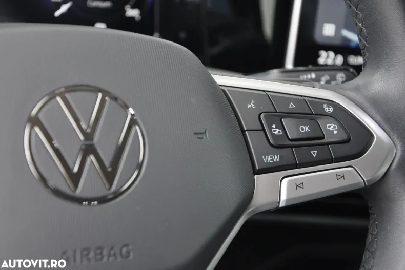 Volkswagen Golf din 2025 cu 6.000 km - oferta VOL123105 - foto 18