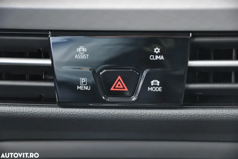 Volkswagen Golf din 2025 cu 6.000 km - oferta VOL123105 - foto 24